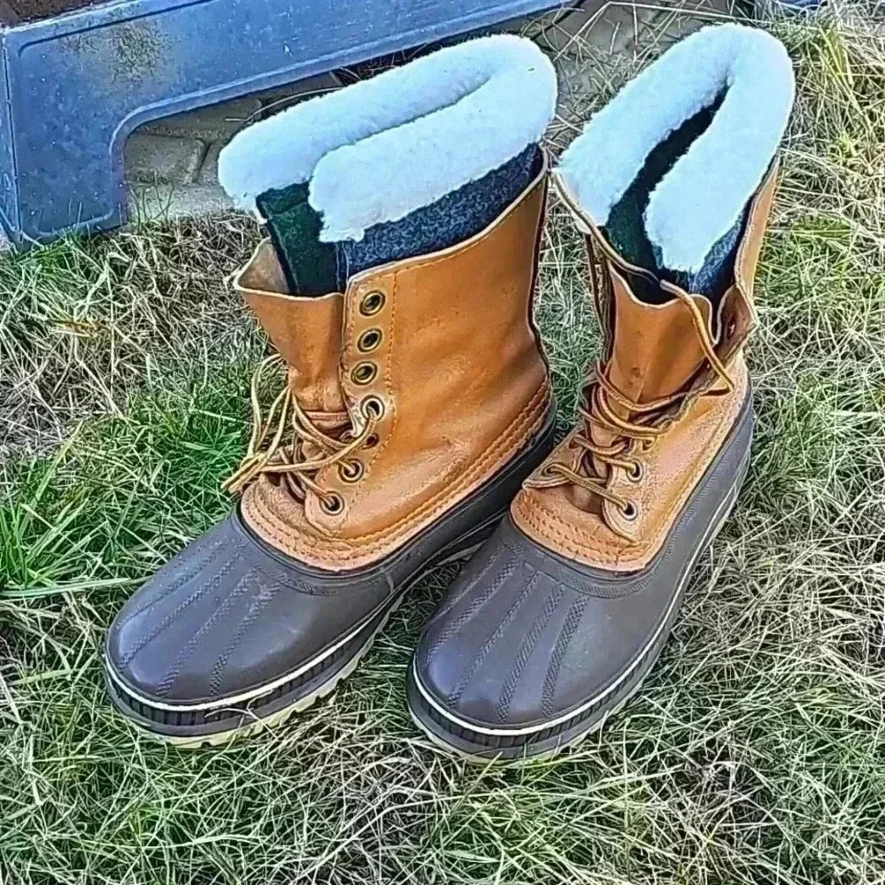 Sorel lined size 9 waterproof winter boots brown and tan